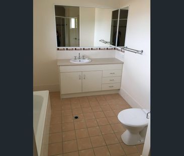 8/27-29 Railway Parade, Caboolture, Qld 4510 - Photo 4