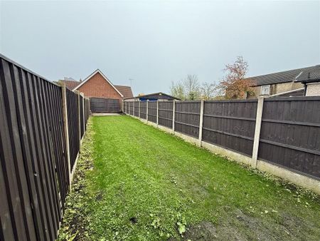 3 bedroom terraced house to rent - Photo 3