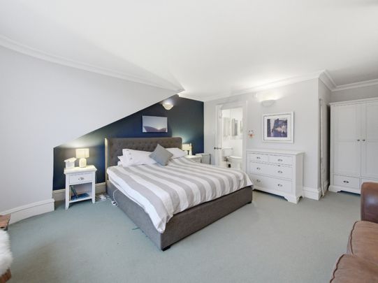 5 bedroom house to rent - Photo 1