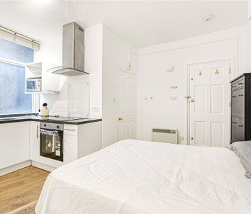 Studio to rent - Photo 1