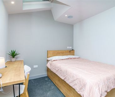 30 Malvern Road, Huddersfield, HD4 - Photo 2