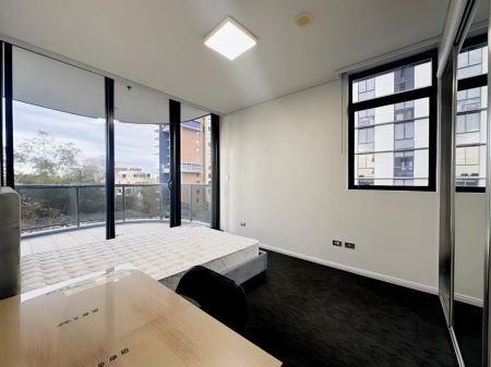 3 bed 2 bath*1103 - Photo 4