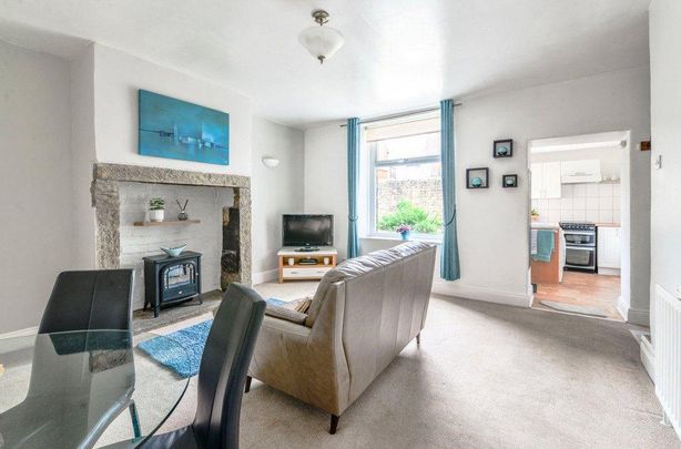 2 bedroom terraced house to rent - Photo 1