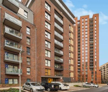 Contemporary Two-Bedroom Apartment with Balcony and Secure Parking - Photo 2