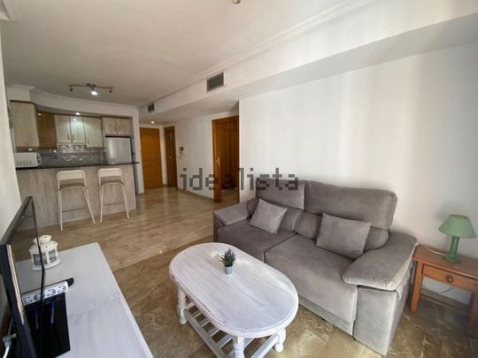 Alquiler de piso en Calle los Girasoles - Photo 1