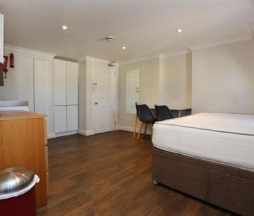 Studio to rent - Photo 6