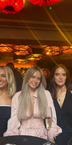 Surfers Paradise - Photo 1