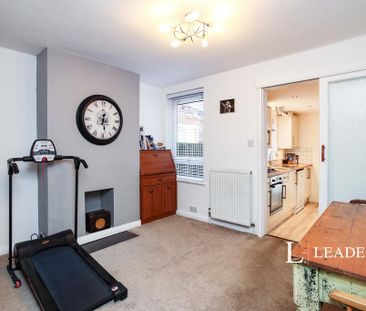 2 bedroom terraced house to rent - Photo 3