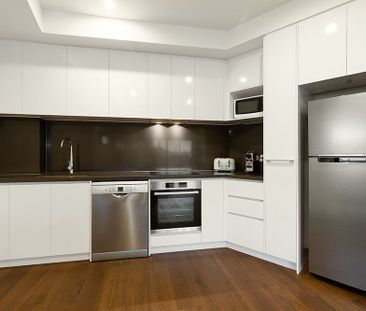 Wonderful One Bedroom Apartment - Photo 3