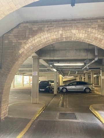 2 Bed Flat, Derby Road, NG7 - Photo 4