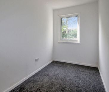 Mooring Close, Murdishaw, Runcorn, WA7 6DA - Photo 2