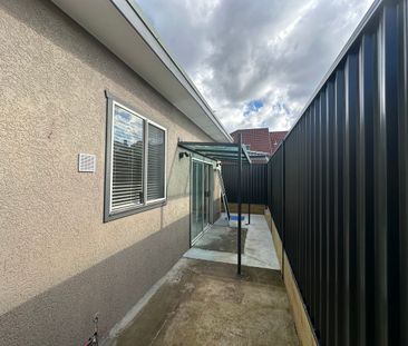 Modern Spacious 1-Bedroom Granny Flat (All Bills Included) - Photo 5