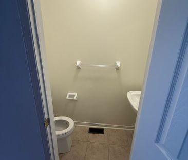 For Lease - 71 Ness Drive, Richmond Hill, Ontario - Photo 6