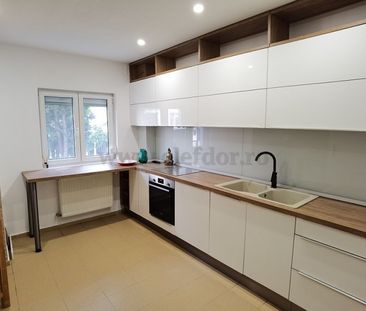 Fully renovated villa near British School - Photo 4