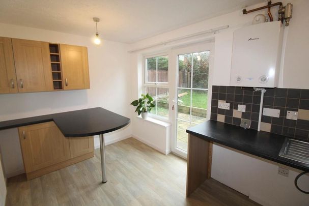 2 bedroom end of terrace house to rent - Photo 1