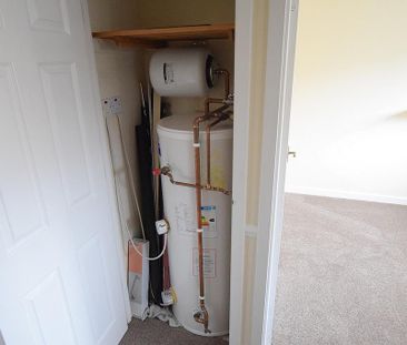 2 bedroom terraced house to rent - Photo 6