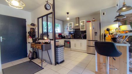 Location Maison 4 pièces 89m² LA LONDE LES MAURES 83250 - Photo 3