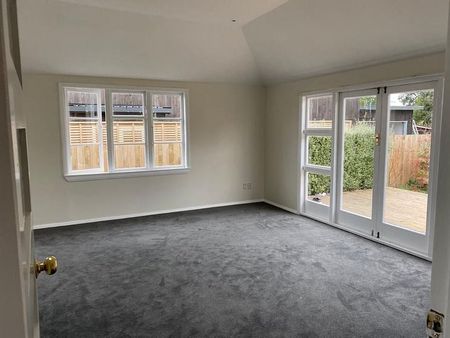 Tidy house in great location - Photo 5