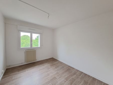 Location Appartement 3 pièces 65m² TROYES 10000 - Photo 2