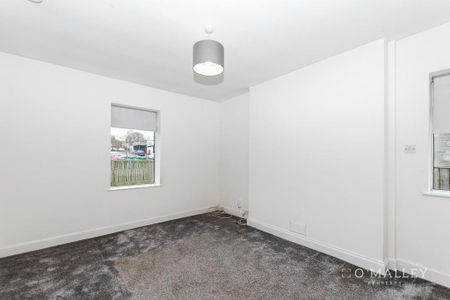 4 bedroom detached house to rent - Photo 3