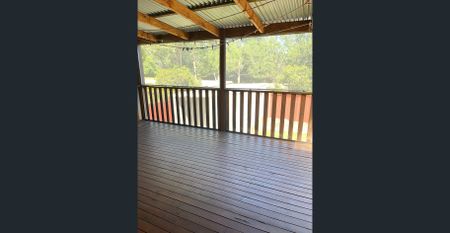 Spacious 4-Bed Family Home in a Super Convenient Location - Photo 2