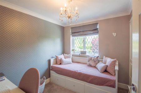 3 bedroom end of terrace house to rent - Photo 3