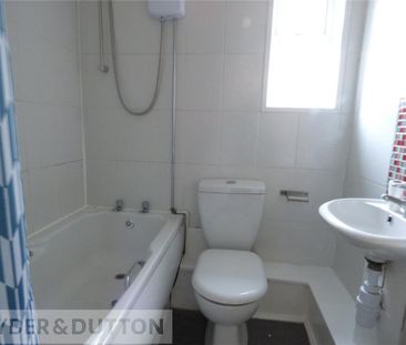 2 bedroom end of terrace house to rent - Photo 1