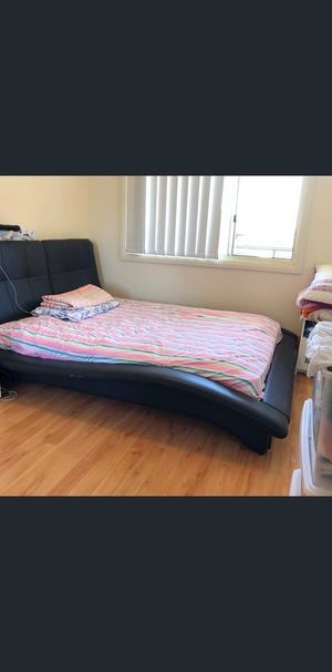 East Aspect Renovated Timber Floor Luxury Apartment & Only 3 Minutes Walk To Station - Photo 1