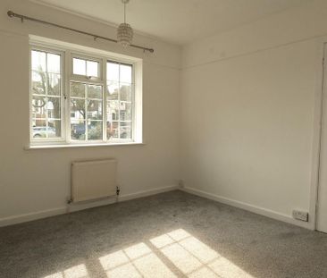 2 bedroom maisonette to rent - Photo 2