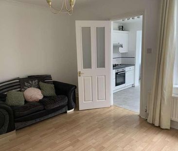 Alexander Road, Aylesbury, HP20 - Photo 1