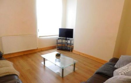 2 bedroom terraced house to rent - Photo 3