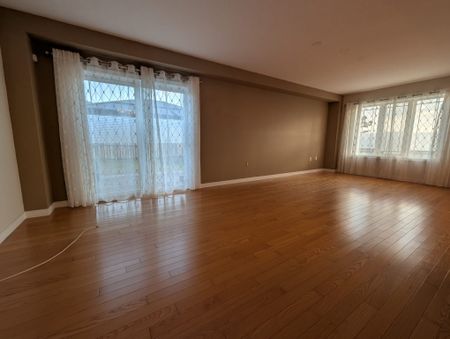 For Lease - 69 Periwinkle Drive, Hamilton, Ontario - Photo 3