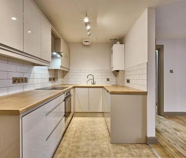 Apartment 202 Margarita Plaza 81 Adelaide Street, Belfast, BT2 8FF - Photo 6