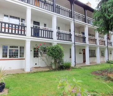 Christ Church Mount, Epsom, KT19 - Photo 1