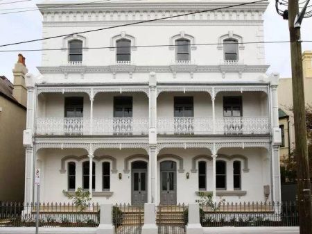 Apartment with 1 bedroom, 1 bathroom & parking for 1 car - Photo 2