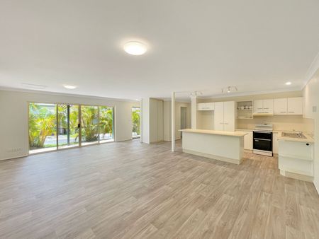 Light Filled Unit In Cape Byron Over 55's Estate - Photo 2