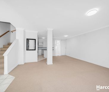 Central Convenience - Photo 2