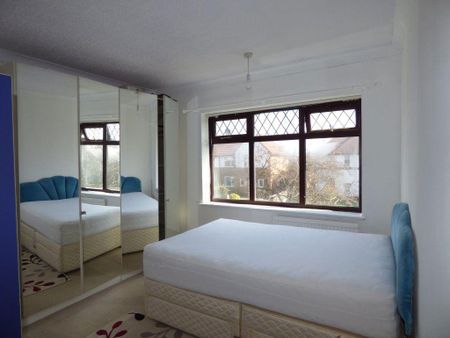 3 bedroom semi-detached house to rent - Photo 4