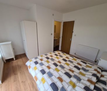 4 bedroom townhouse to rent - Photo 5