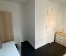 Room 2, Gloucester Street, Coventry - Photo 2