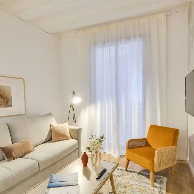 Carrer d'en Serra, Barcelona, Catalonia 08002 - Photo 1