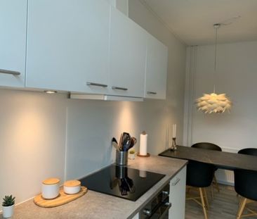 Nyistandsat gågade-lejlighed på 83 m² med stor terrasse - Photo 2