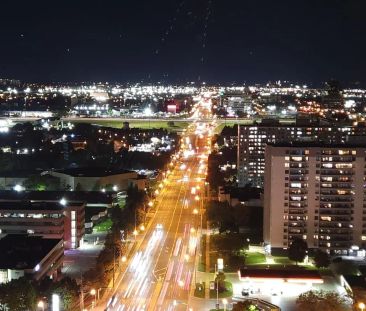 30 Meadowglen Place #2605 - Photo 5