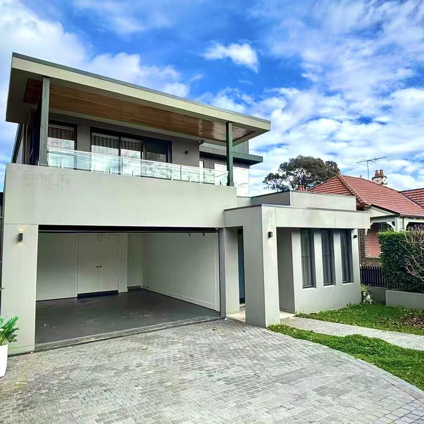 Exceptional Exquisite Picturesque North Facing Luxury Living in Gladesville - Photo 1