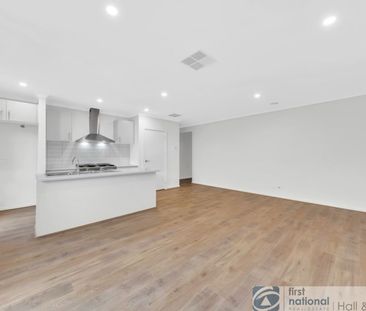 61 Positano Circuit, Berwick - Photo 6