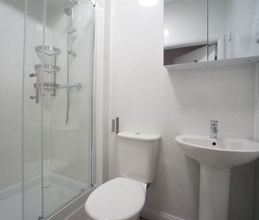 Apartment 3 (Afal Gwyrdd) 121 High Street - Photo 4