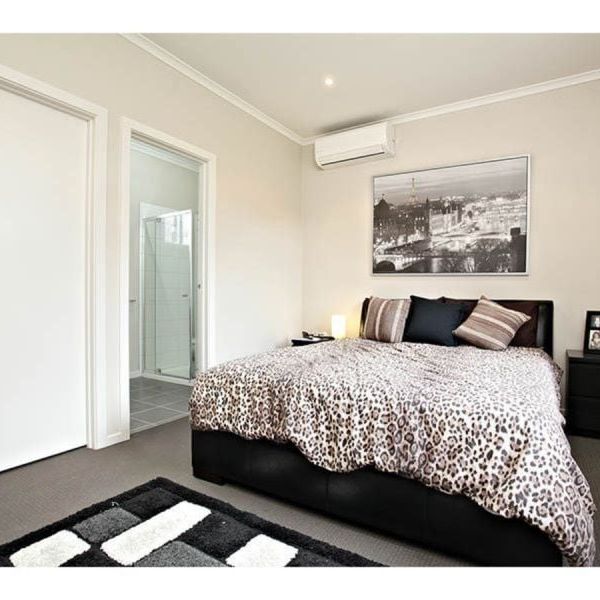 Amazing Townhouse! - Photo 1