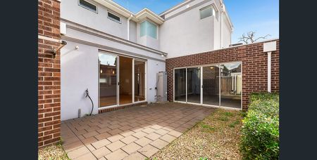 6/18-20 Bettina Street, Burwood East VIC 3151 - Townhouse For Rent | Domain - Photo 2