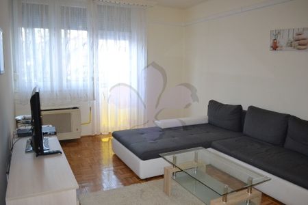 Modern renovated flat, quiet area close to the University - Fotó 5