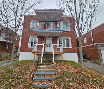 5 1/2 lumineux, chauffé, 1 stationnement déneigé, libre - Photo 3